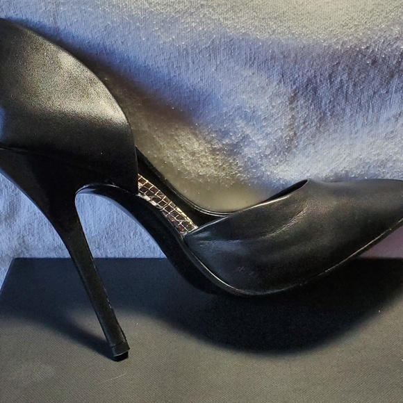 New Low Price! Steven by Madden Black Heels - Picture 6 of 8